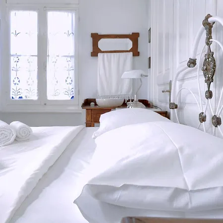 Anticlea I Dom wakacyjny *